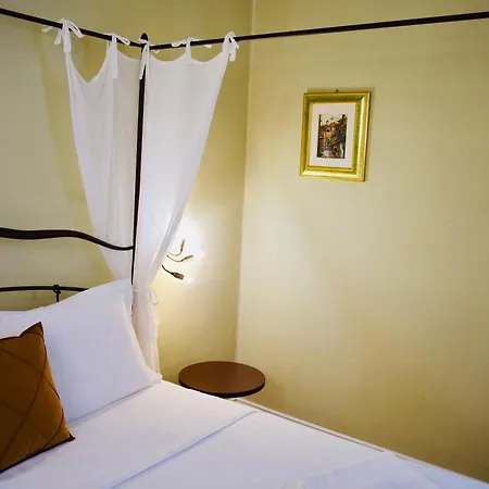 Ilsanleonardo Couette-café 4*
